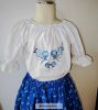 Hímzett kislány blúz - kék- virág