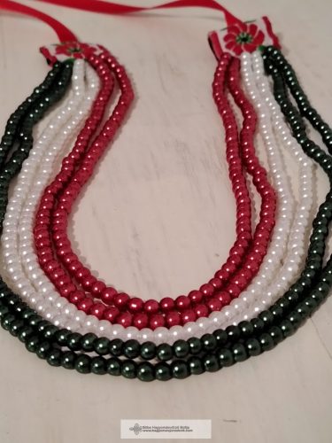 Kaláris, nemzeti szín, hatsoros