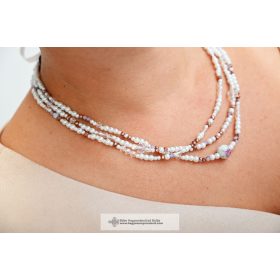 Kaláris, fehér-halvány lila kaláris