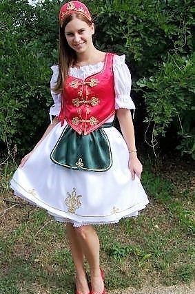 Magyar ruha - csárdás ruha - menyecske ruha