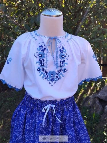 Kislány blúz-hímzett, matyó mintával