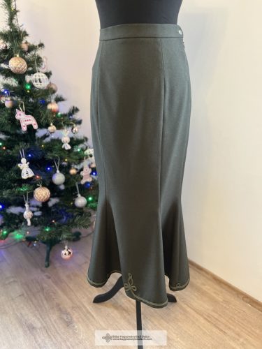 Hungarian women's Bocskai costume-Heni