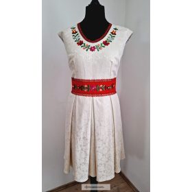 Hímzett ruha-Erika