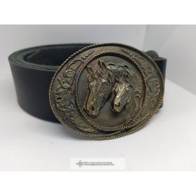 Bőr öv-"lófejek" csattal rezes