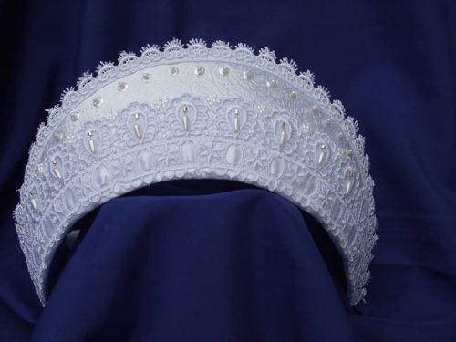 Bride headdress lace