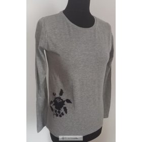 Hungarian embroidered T-shirt-gray