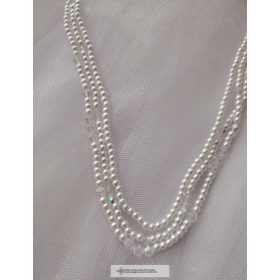 Kaláris fehér-csiszolt gyöngyökkel