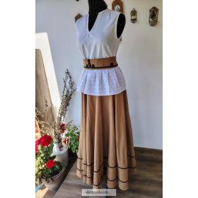 Lovagló szoknya blúzzal-Boróka