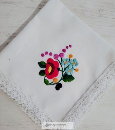 Hímzett keszkenő - Zsóka