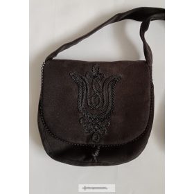 Női táska fekete, tulipános díszítéssel