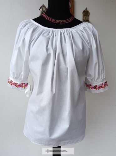 Hungarian women's embroidered blouse- Tercsi