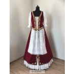 Traditionelle ungarische Kleidung