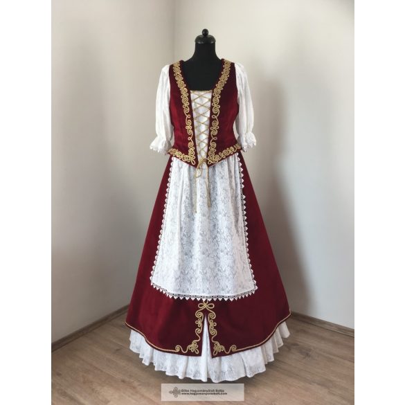 Traditional hungarian dress, women