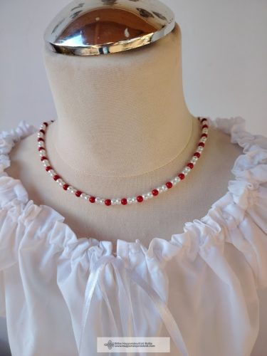 Kaláris, piros-fehér