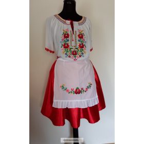 Hímzett ruha együttes