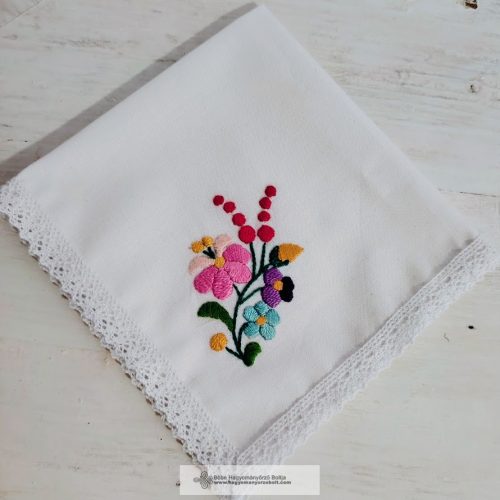 Hímzett keszkenő - Áldás