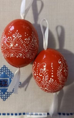 Húsvéti festett tojás-piros