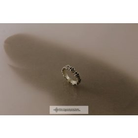 NŐI ISTENFALEVELES GYŰRŰ