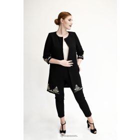 fekete nadrágkosztüm