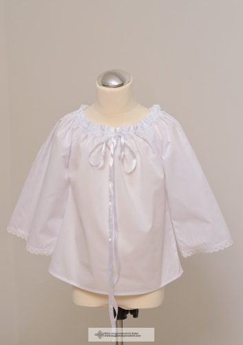 Hungarian girl blouse with lace sleeves