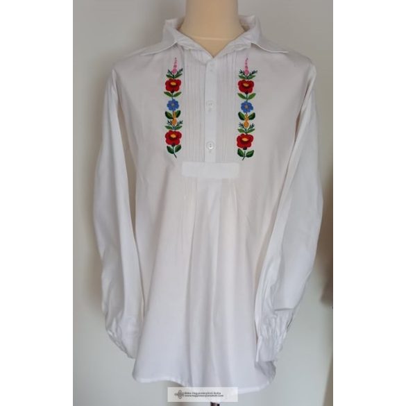 EMBROIDERED Peasant shirt.