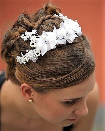 Bridal headdress.